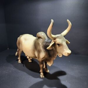 Elegant Cream and Brown Breyer Bull Sculpture